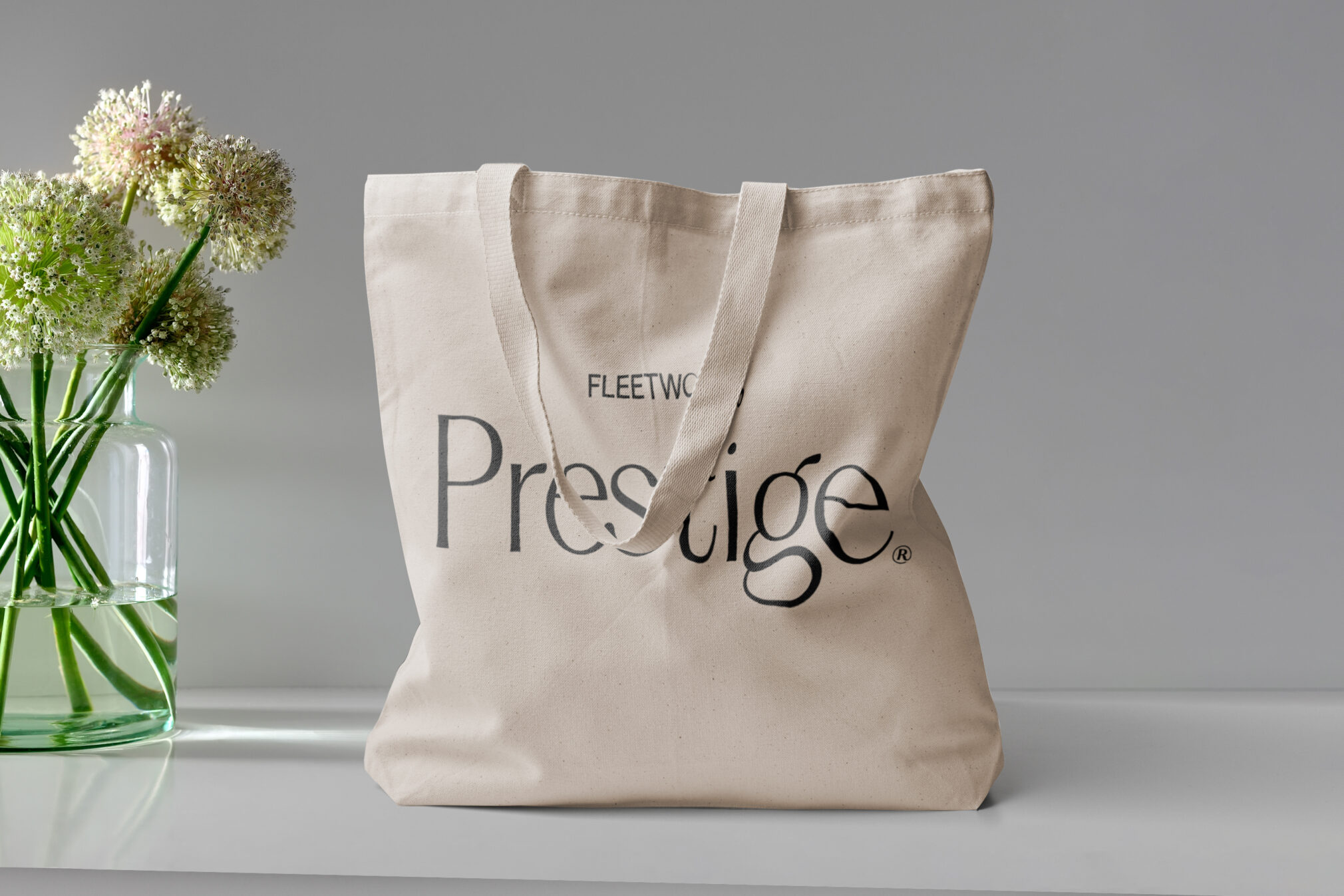 Prestige Tote front
