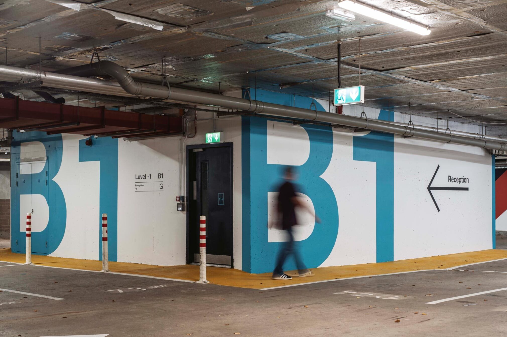The chase car park wayfinding signage 05